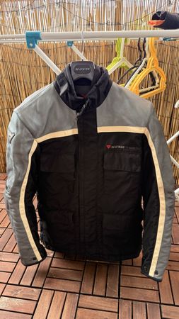 Dainese Motorradjacke aus Leder und Gore-Tex