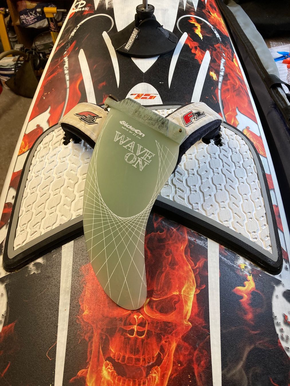 Tavole da surf e di nuoto: Surfboard F2 Rebell 75 mit Bag – Usato da Eggiwil venduto da onedollar02