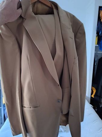 Italienischer Designer Anzug Gold-Beige