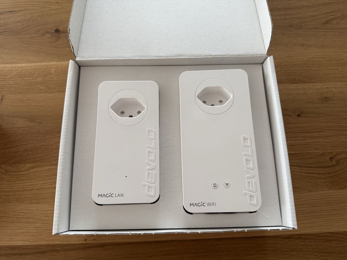 Devolo Unità & Adattatore: Devolo Powerline Adapter Magic 2 WiFi next Set weiss – Nuovo (secondo la descrizione) da Wattwil venduto da AlcatronIntelligence 1