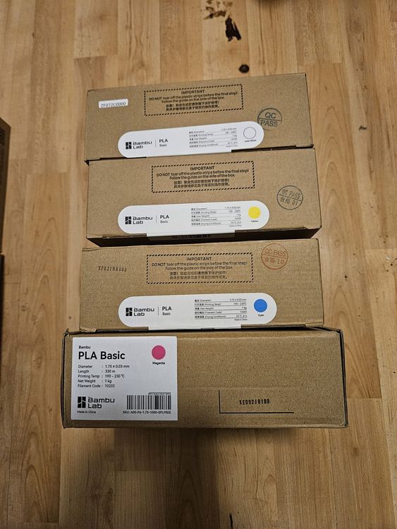 4x Bambu Lab PLA Basic (Weiss, Gelb, Cyan & Magenta) (Neu und ...