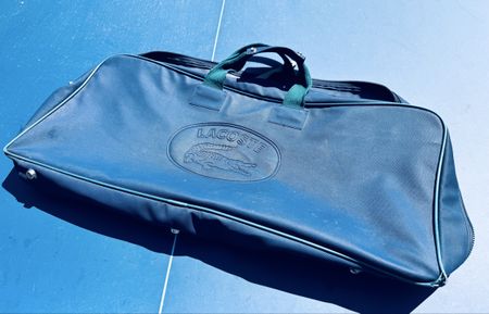 Sac de voyage Lacoste bleu grand format bon état
