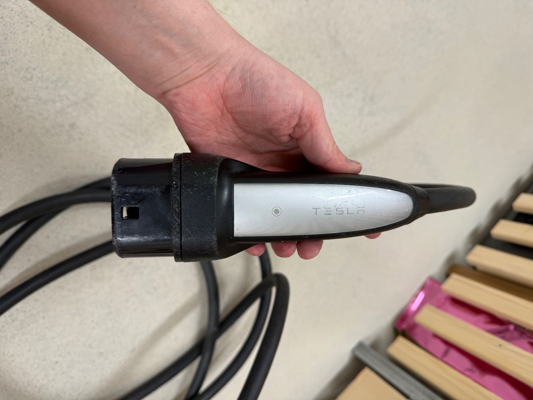 Tesla Caricabatterie: Tesla Wall Connector Gen 2 , 3-phasig, 7.5 Meter Ladekabel – Usato da Wollerau venduto da qua_hw62 3