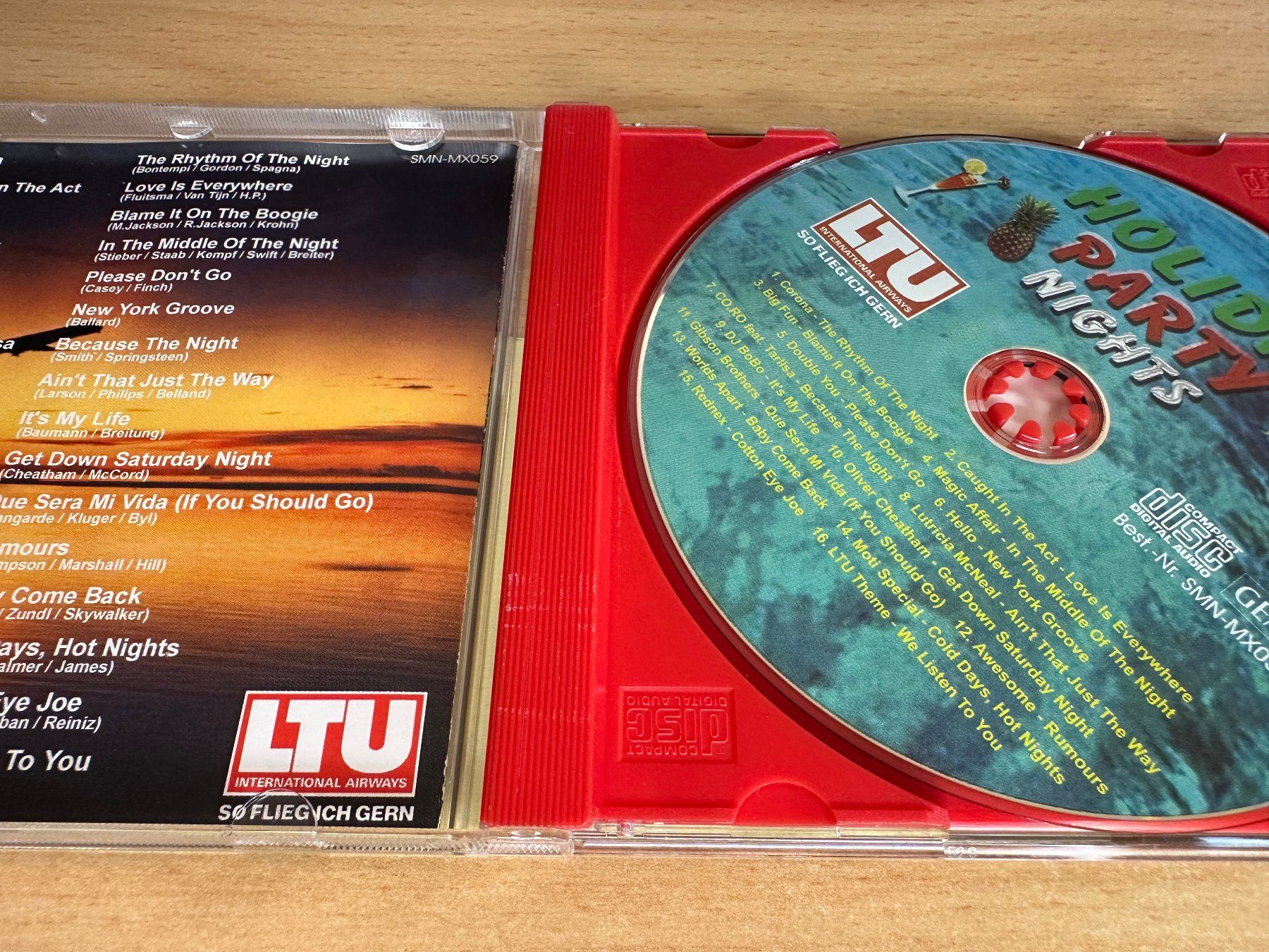 CD: Various – Holiday Party Nights – Usato da Rikon im Tösstal venduto da Alpenmutz 2