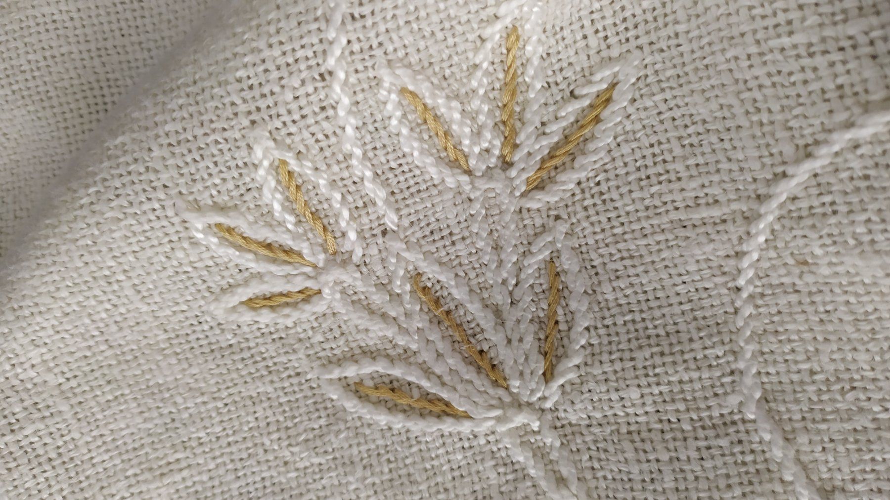 Altra biancheria da tavola: Nappe brodée, handmade – Nuovo (secondo la descrizione) da Chezard St-Martin venduto da Loucail