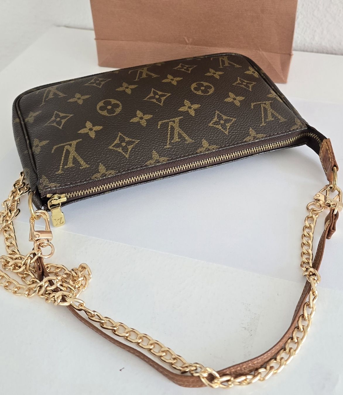 Louis Vuitton Borse da donna: Louis Vuitton Pochette Accessoires Monogram Canvas – Usato da Niederteufen venduto da Mira_72 6