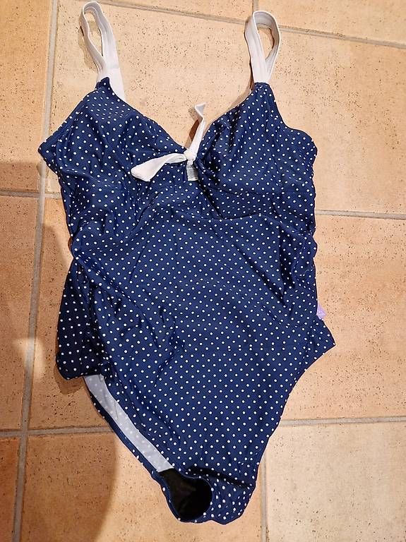 Costumi da bagno & Bikini: Umstands Badeanzug XXL – Usato da Grüningen venduto da michele.stocker 1