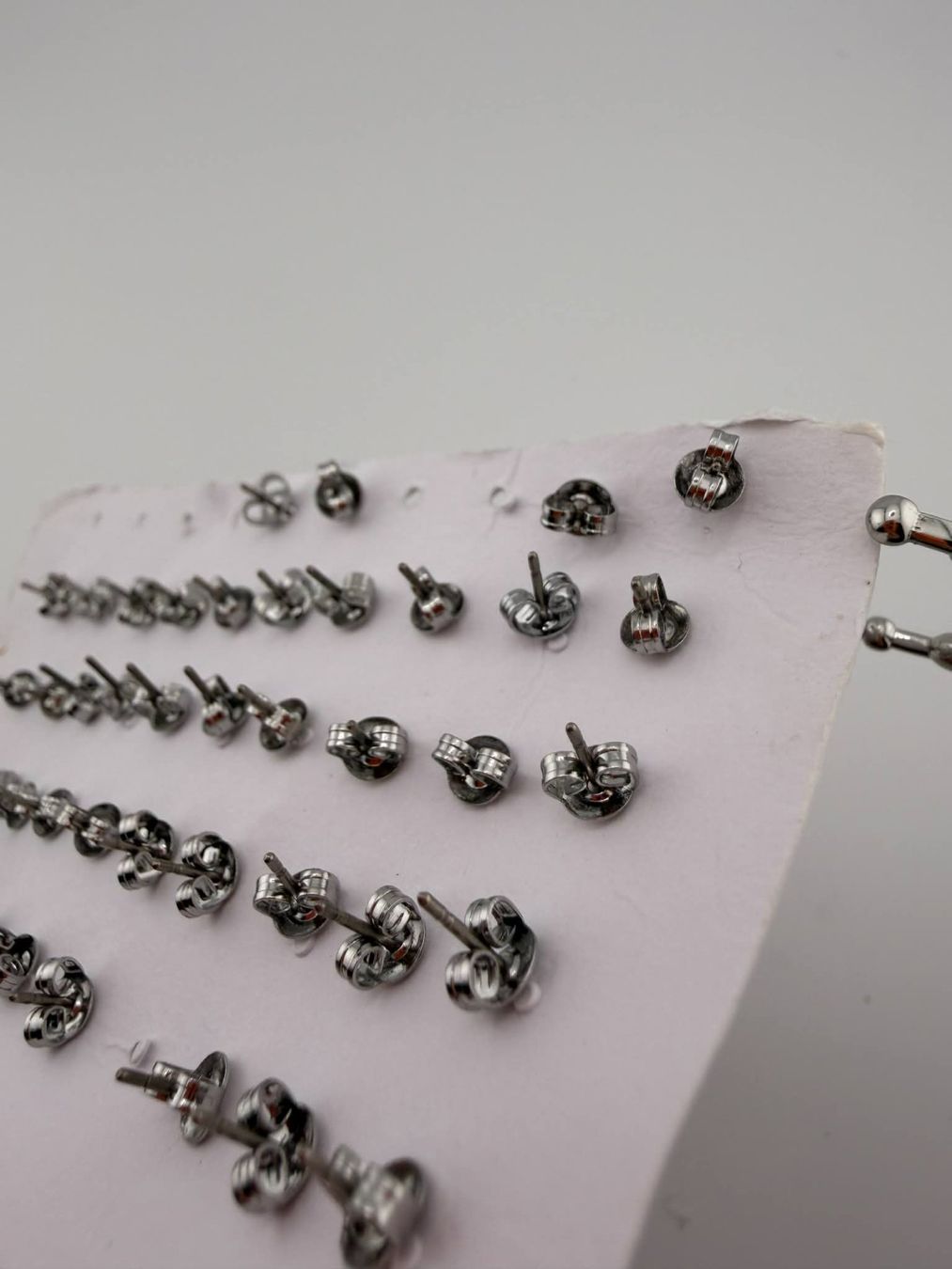 Ohrringe & -stecker: Modeschmuck: Silberfarbene Ohrringe🌸 – Neu und originalverpackt aus Riehen von edu_92w7 1