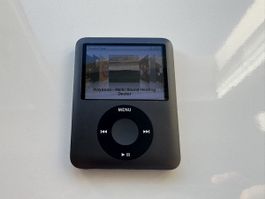 Apple iPod Nano 3 8GB Space Grey mit Ladekabel 