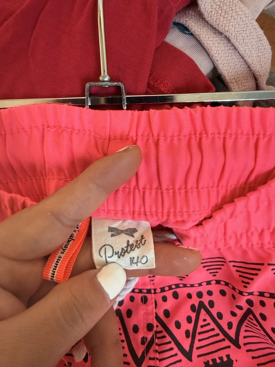 Pantaloni: Mädchen Shorts, Grösse 140, Neon Pink – Usato da Grafenried venduto da Kalocha 3