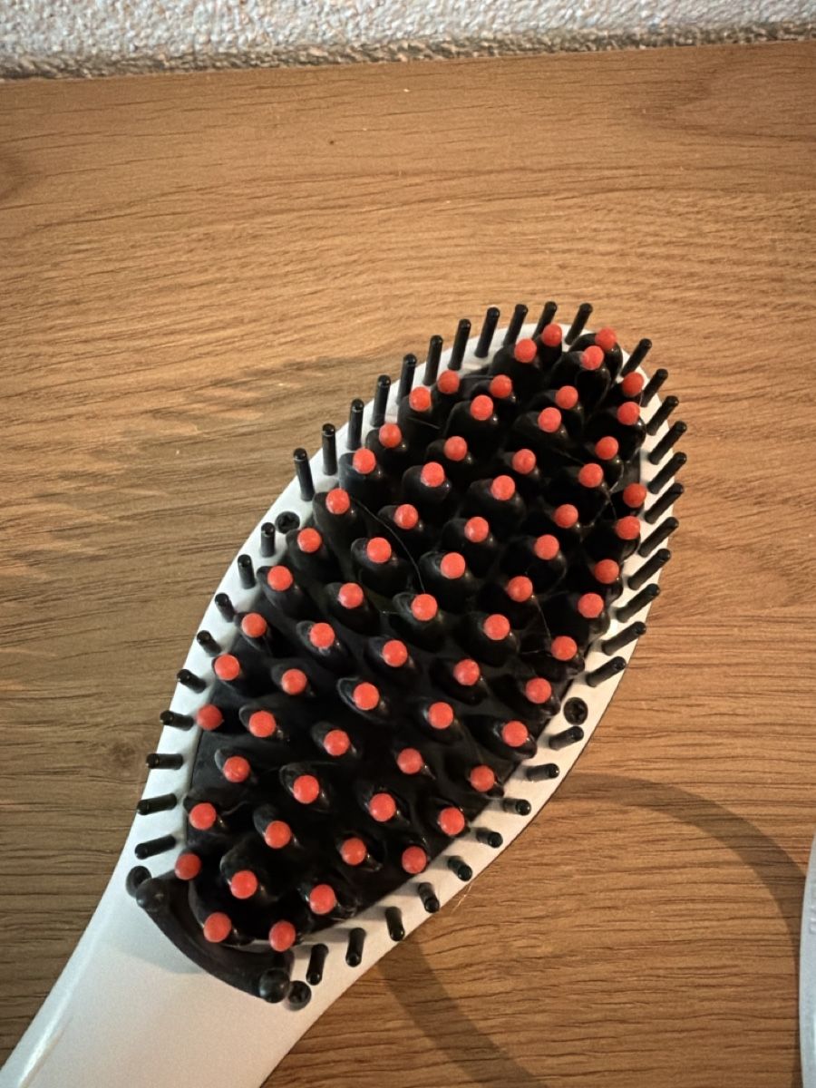 Altro per la cura dei capelli: Kamm mit Heizfunktion – Usato da Grosswangen venduto da winkelfeld 1