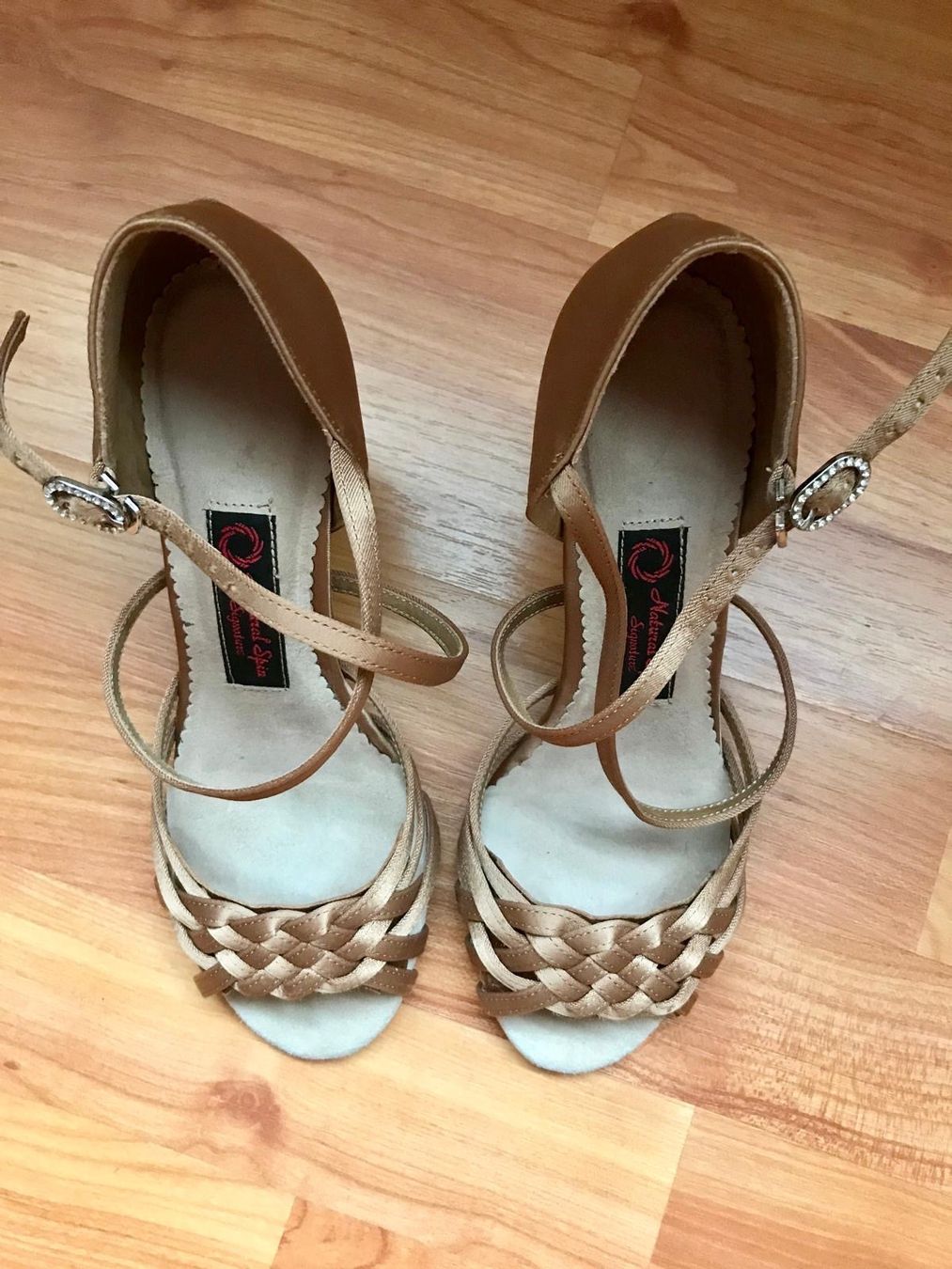 Scarpe da donna: Tanzschuhe Damen – Usato da Zürich venduto da Orch43