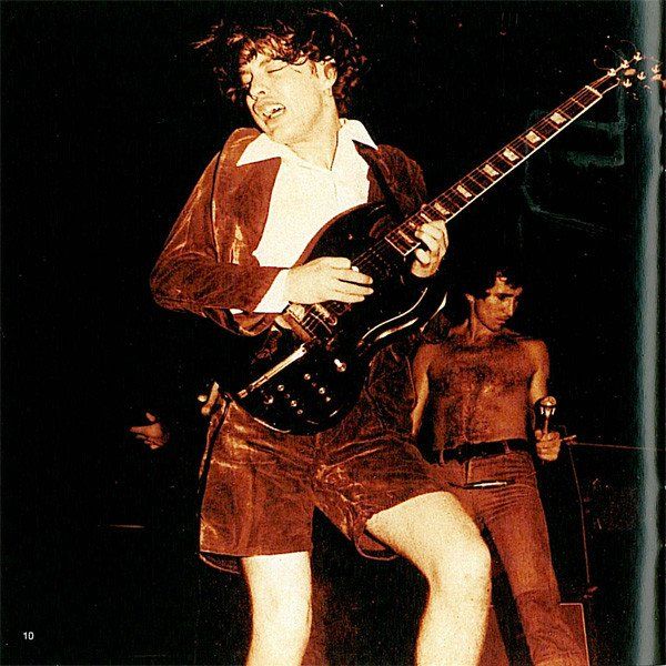 CDs: AC DC '74 JAILBREAK Angus Young Malcolm Young Hard Rock CD – Gebraucht aus Kandergrund von Sososo 4