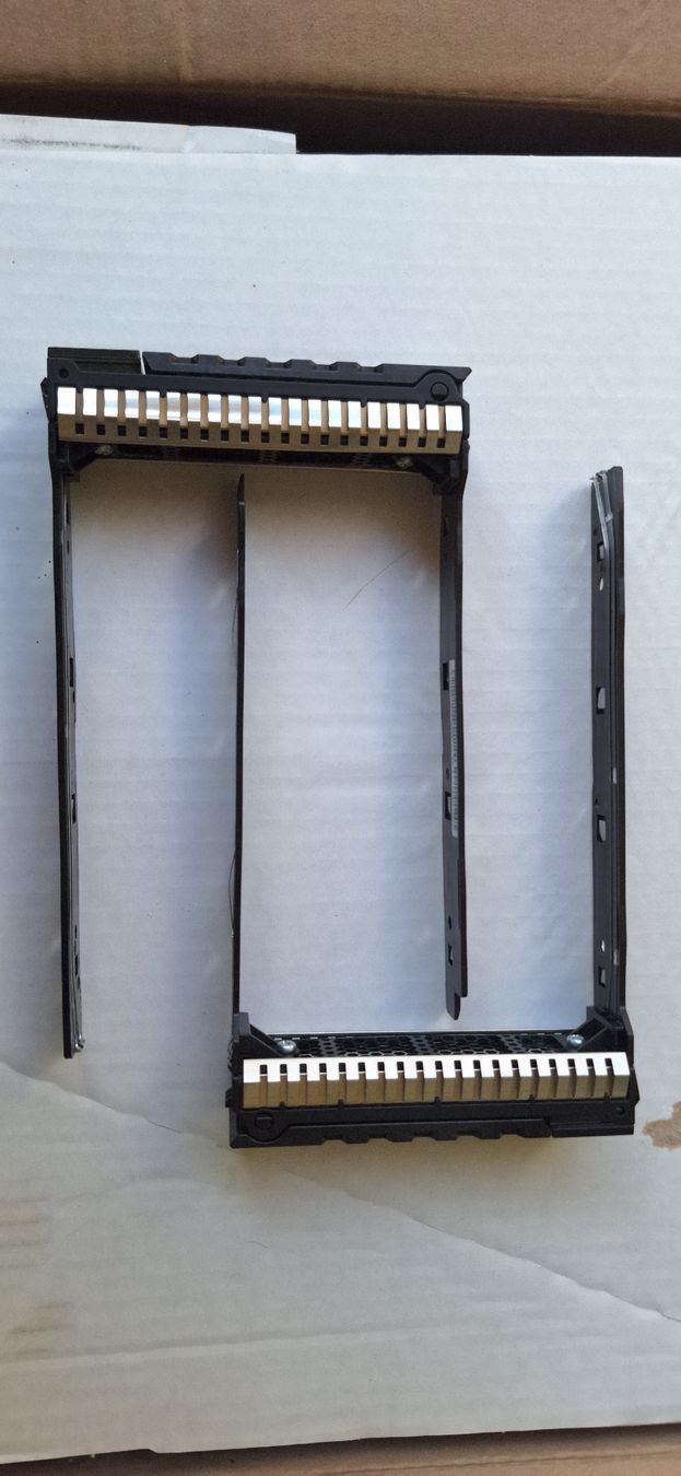 Huawei Unità & Adattatore: Festplatten-Einbaurahmen Huawei – Usato da Menziken venduto da yuc_686j 1