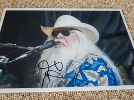 Leon Russell - Autogramm auf Foto