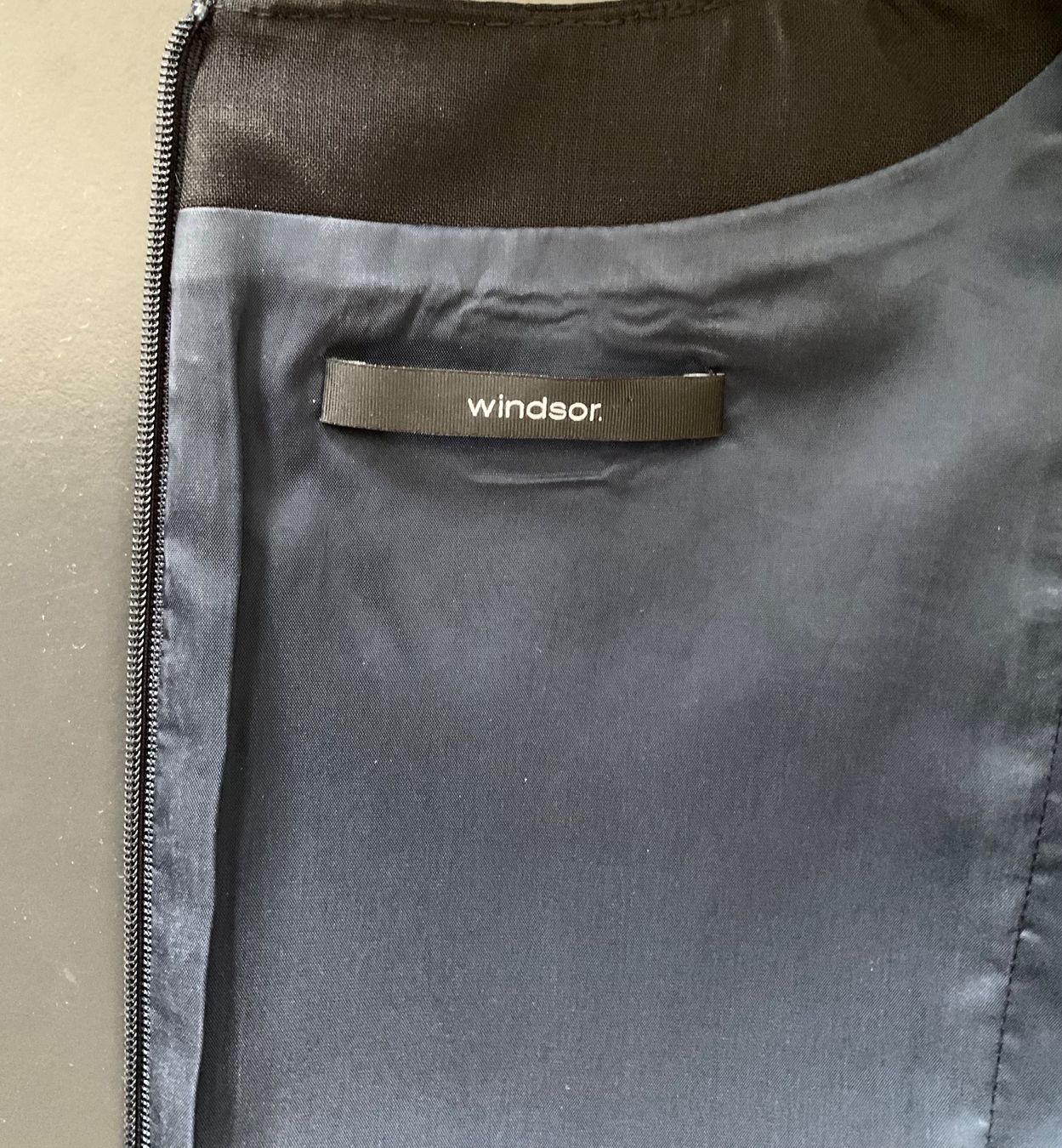 Windsor Vestiti: Kleid „Windsor“ – Nuovo (secondo la descrizione) da Amriswil venduto da Chmm1 2