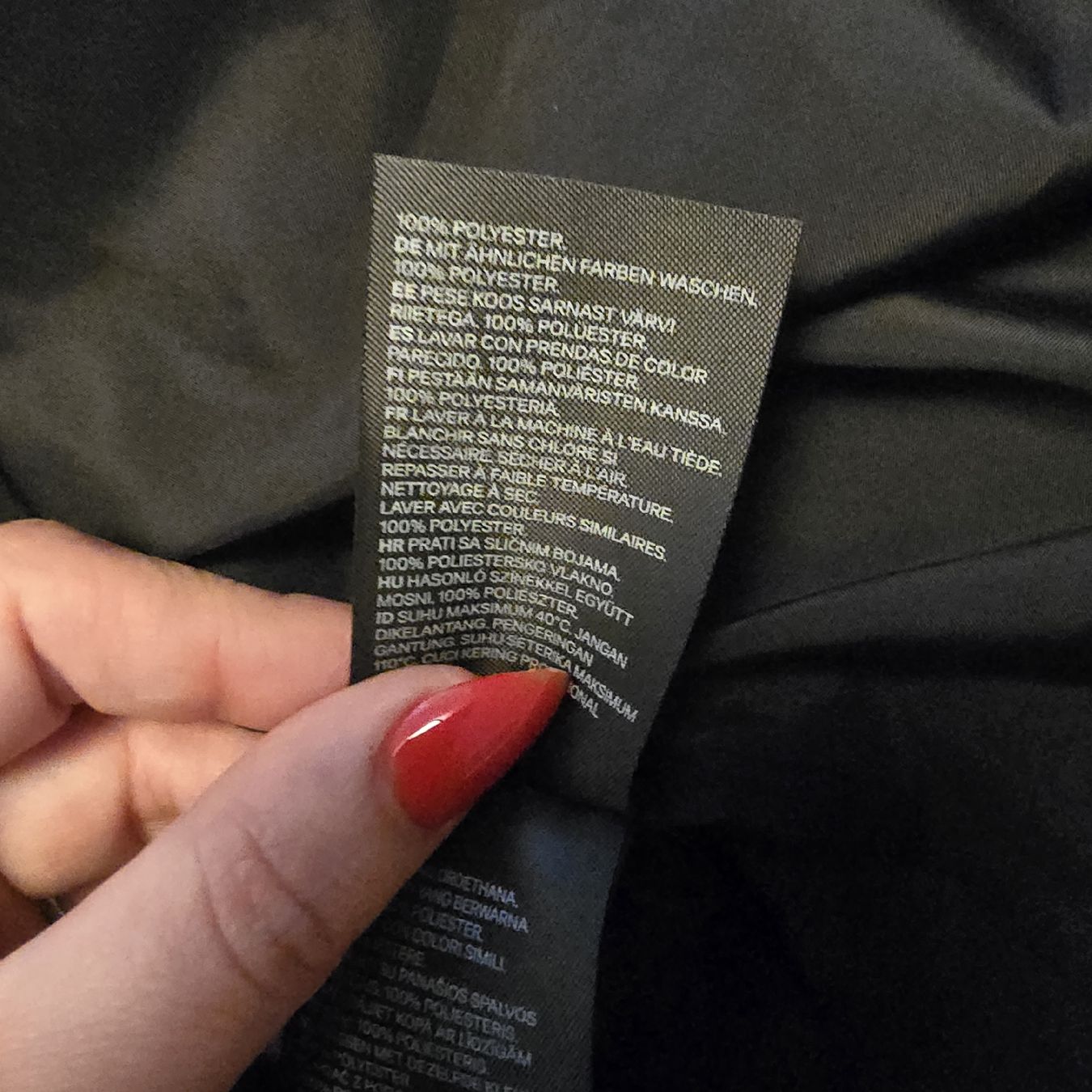 H&M Vestiti: Ein wunderschönes Kleid mit Flügelärmel – Nuovo e nell'imballaggio originale da Döttingen venduto da Mass-krisG 2