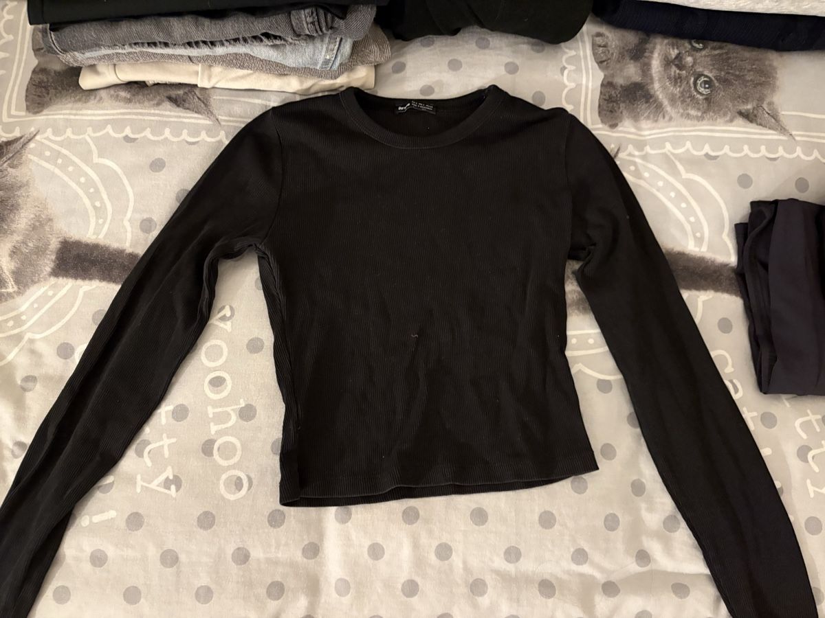 Bershka Tops: Top manche longue  – Neuf (Voir description) à Perly par Clacla_