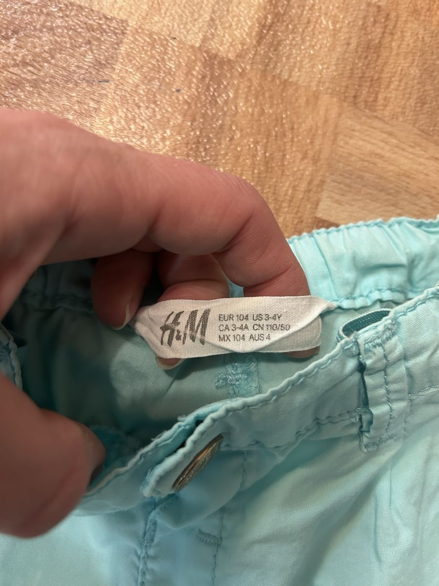 H&M Pantaloni: Kurze Hose 104 – Usato da Jona venduto da Tidy76 1