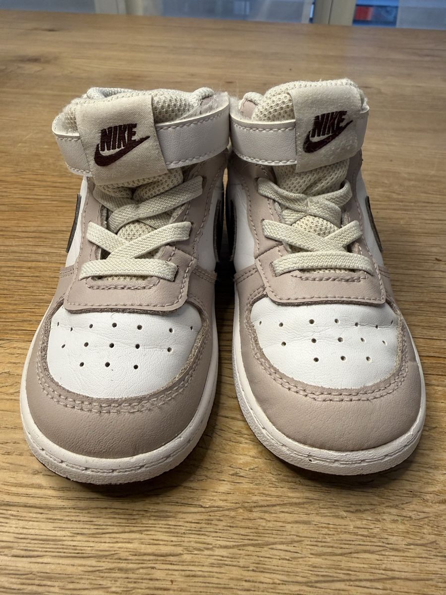 Nike Scarpe per ragazze: Nike Sneakers Girls – Usato da Dällikon venduto da vis_cvd5