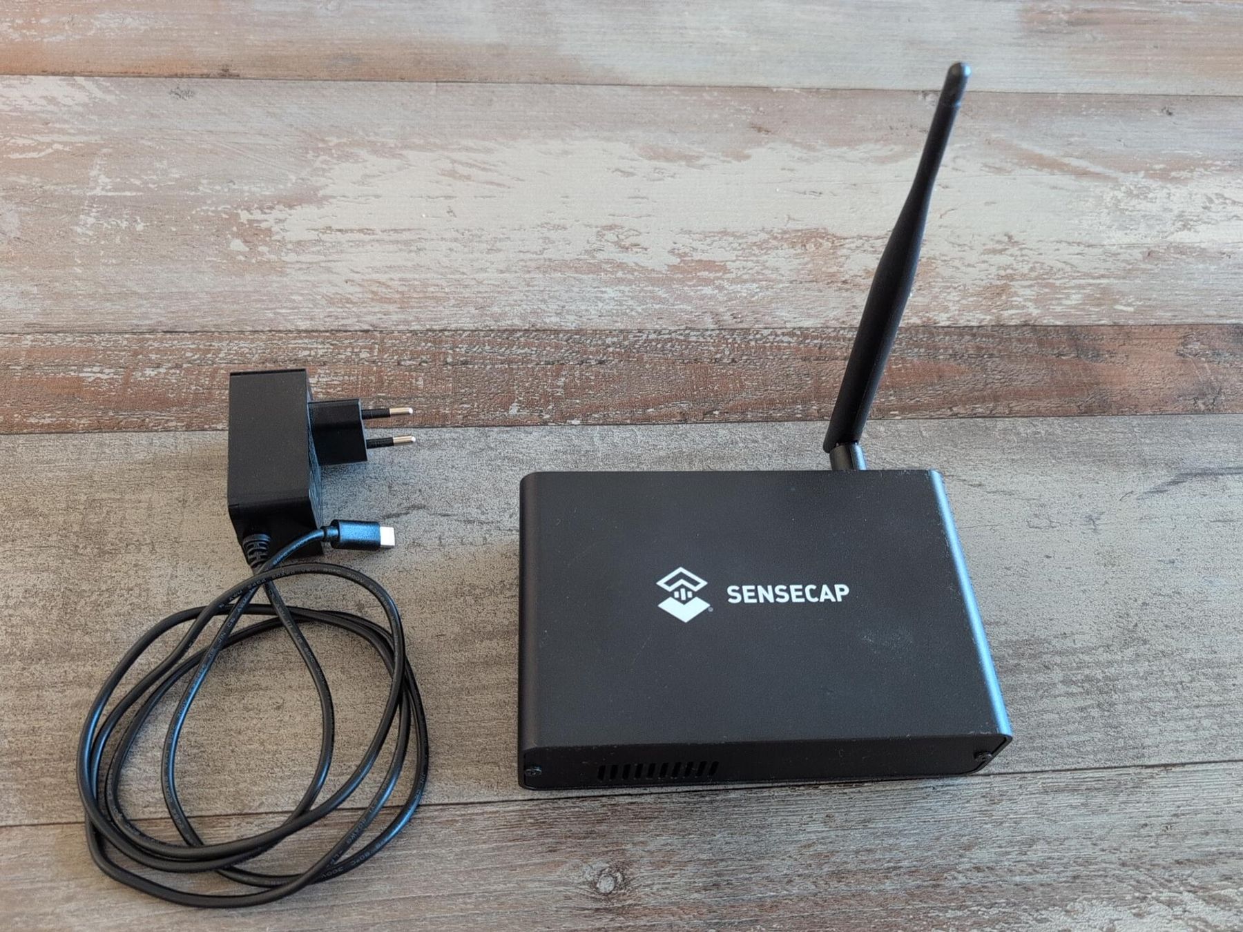 Sensecap Coin Miner: SenseCAP M1 Helium Hotspot / LoRaWAN Gateway EU868 – D'occasion à Bern par jaylee