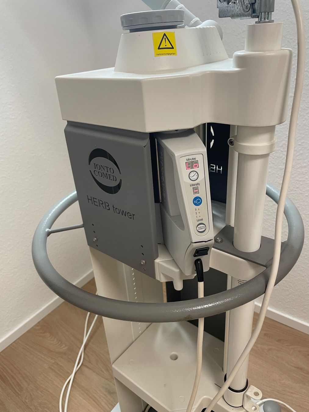 Cura del viso: HERB tower - ionto comed – Usato da Luzern venduto da noz_b7k9 3