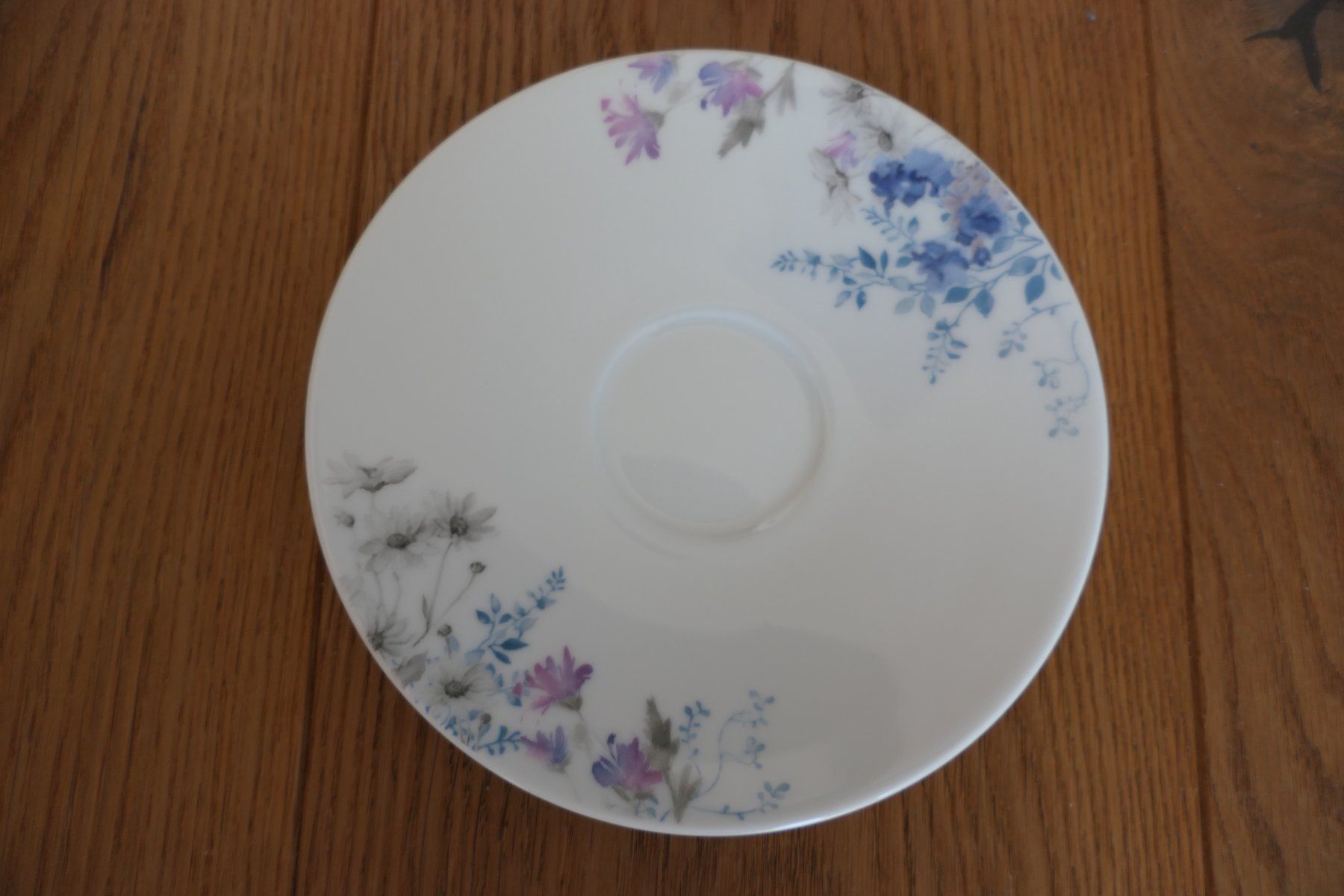 Set di piatti: Geschirrset 36 Teilig für 6 Personen Bone China Blumen Fleur – Nuovo e nell'imballaggio originale da ESCHENBACH SG venduto da MAKULU04 7