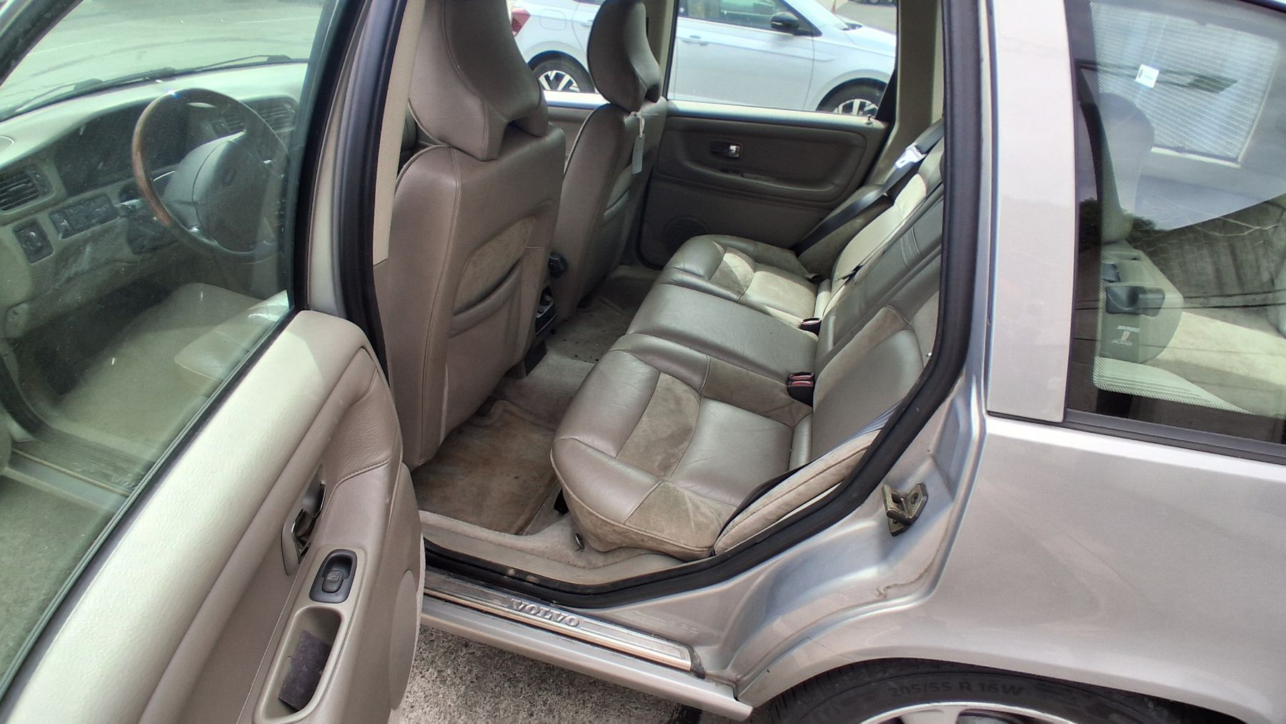 Volvo Automobili: Volvo V70 AWD – Difettoso da Uerzlikon venduto da mik_68kk 5