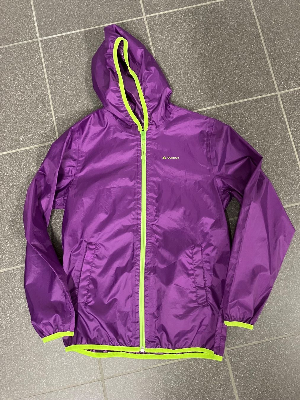 Decathlon Jacken & Mäntel: Regenjacke gr.1152-158 decathlon – Gebraucht aus Bever von