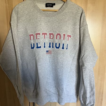 Pullover grau Grösse L Detroit Michigan
