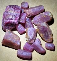 100,3 ct Rubis bruts