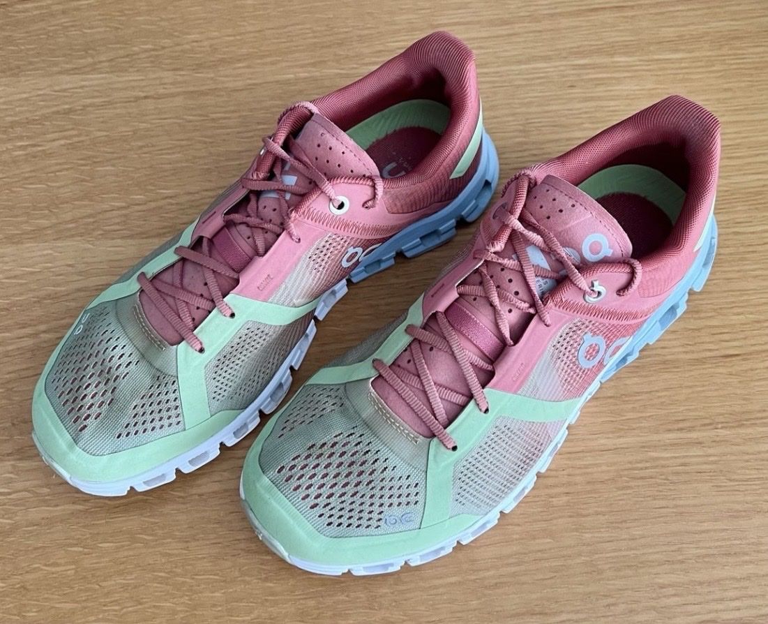 On Scarpe da donna: On Cloud chaussures, taille 39 – Usato da Lausanne venduto da HomeDepose