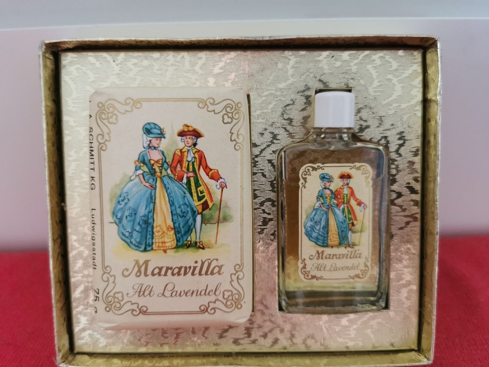 Profumi & Eau de Toilette: Alt Lavendel Seife und Parfüm Set – Nuovo (secondo la descrizione) da Schlieren venduto da vlalif
