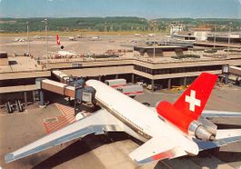 Schöne Ansichtkarte 1981 SWISSAIR ZH FLUGHAFEN DC-10
