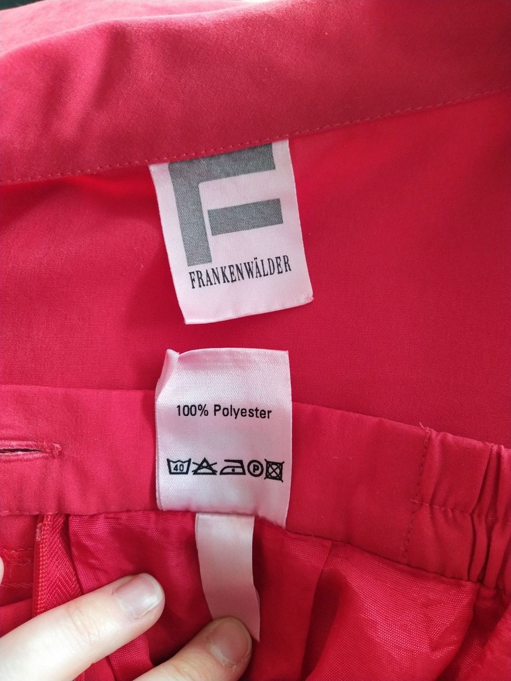 Completi & Tailleur: Zweiteiler mit Jupes und Bluse – Usato da Triesen venduto da stephanieschurti 6