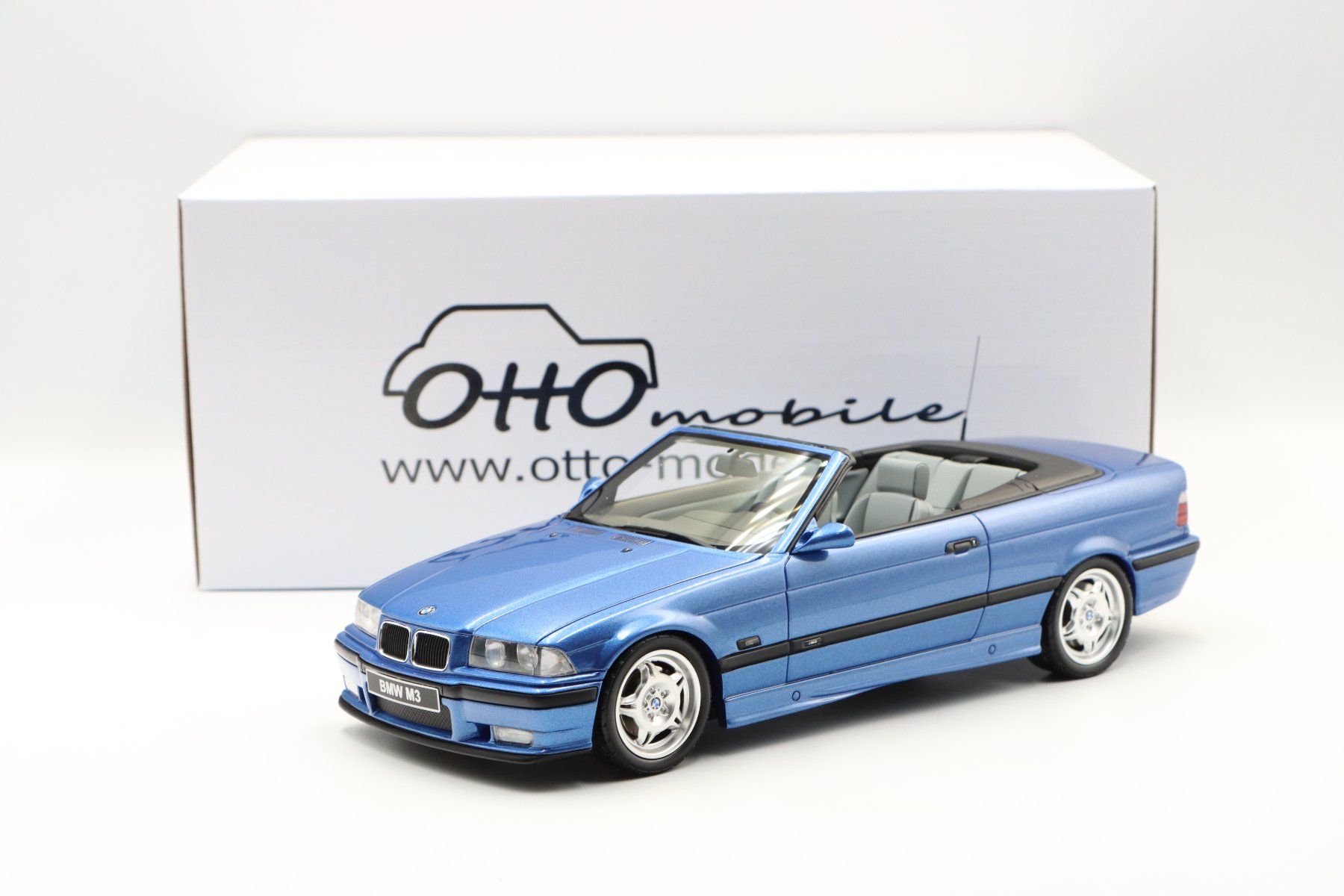 BMW Modellini d'auto: BMW M3 E36 Cabriolet 1995 1:18 Otto Models – Nuovo e nell'imballaggio originale da Bühl b.Aarberg venduto da modelldiecast