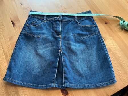 toller Jeansrock, Gr. 36,  ideal für den Sommer, neuwertig
