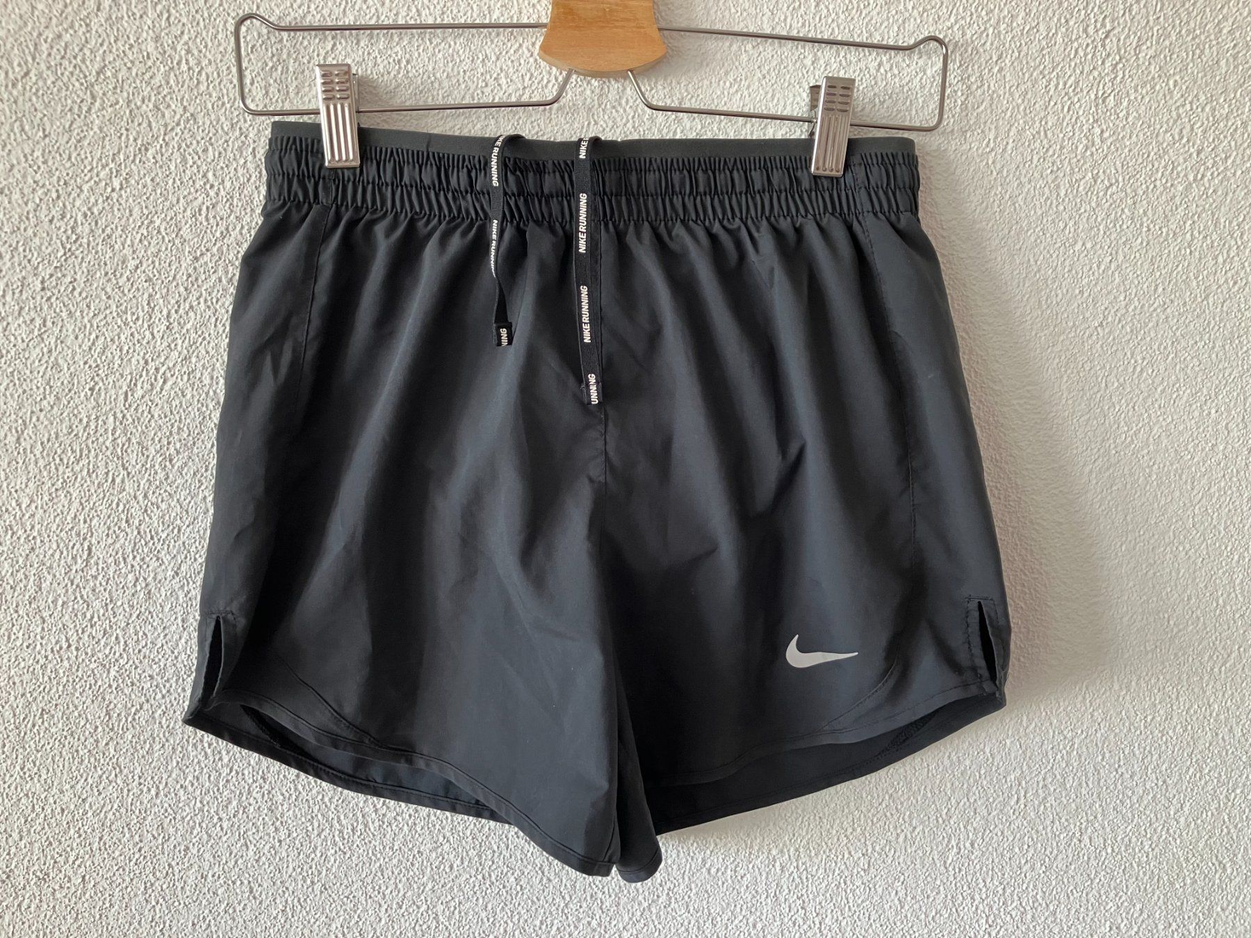 Nike Hosen: Runners Hose Nike, 34 – Gebraucht aus Spiez von JaS