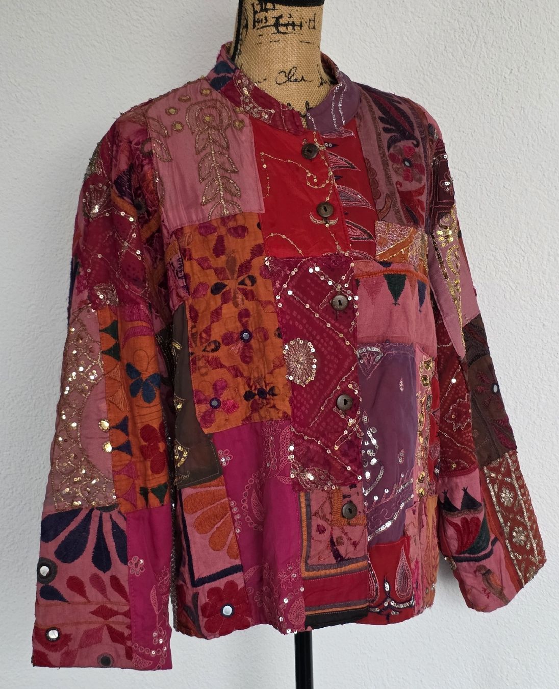 Giacche: Patchwork Jacke mit Pailletten, Gr. L/XL, Hingucker! – Usato da Rheinsulz venduto da Gilea 2