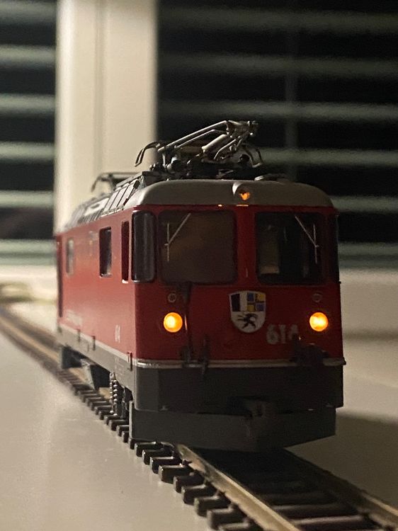 Rhb 614 Schiers mit einem Güterzug bei Bever 29.10.14