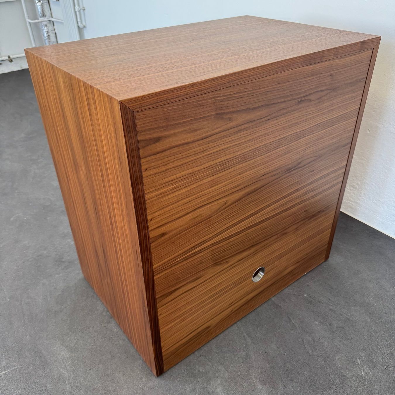 Armadi: Top Design Exclusiv Sideboard 760mm breit - Nussbaum – Usato da Schönenwerd venduto da mcofficeshop 5