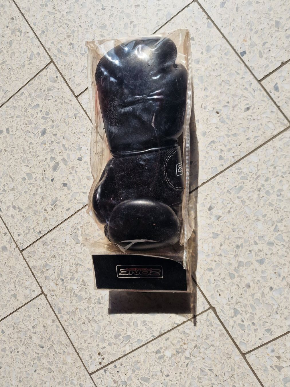 Handschuhe & Handstulpen: Zone Power Boxhandschuhe 10oz (neu) – Neu und originalverpackt aus Zürich von 4kids 1