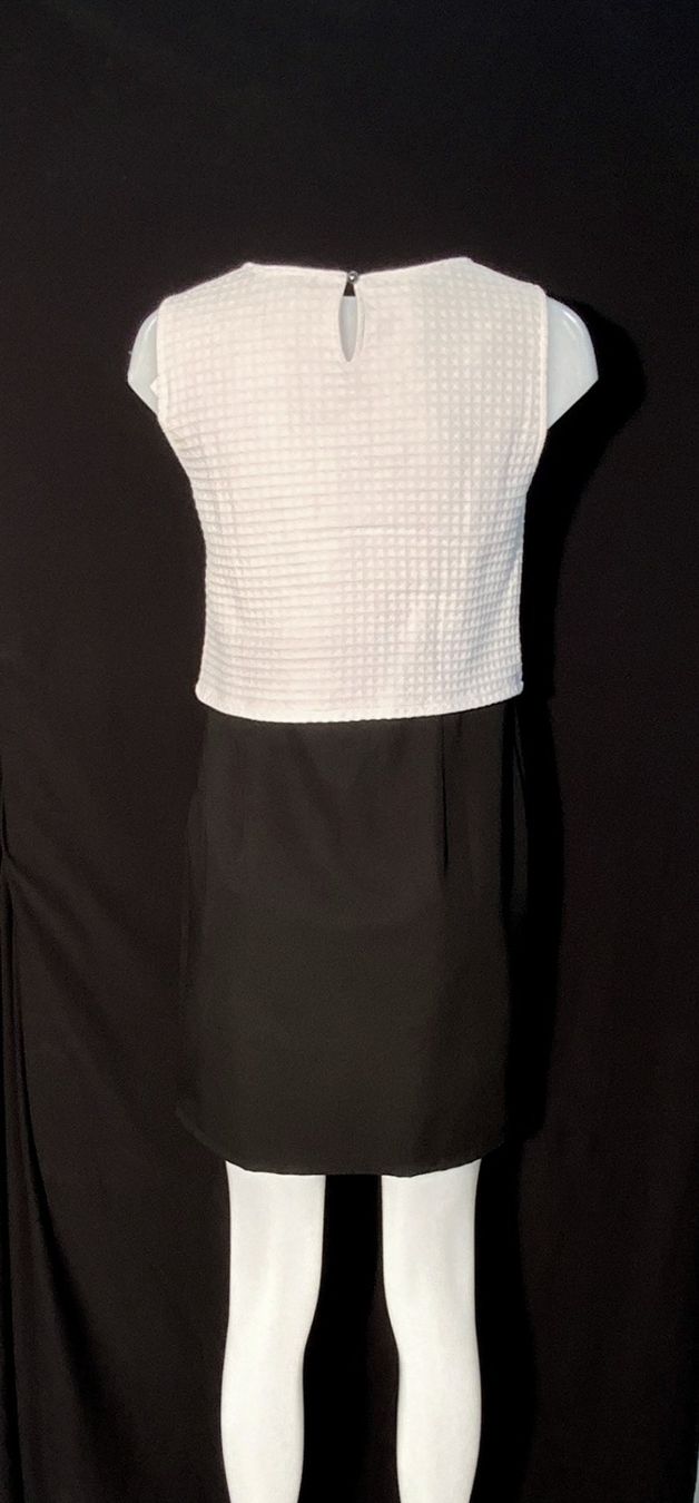 Robes: Kleid, schwarz - weiss – D'occasion à Zürich par Drahtzug 2