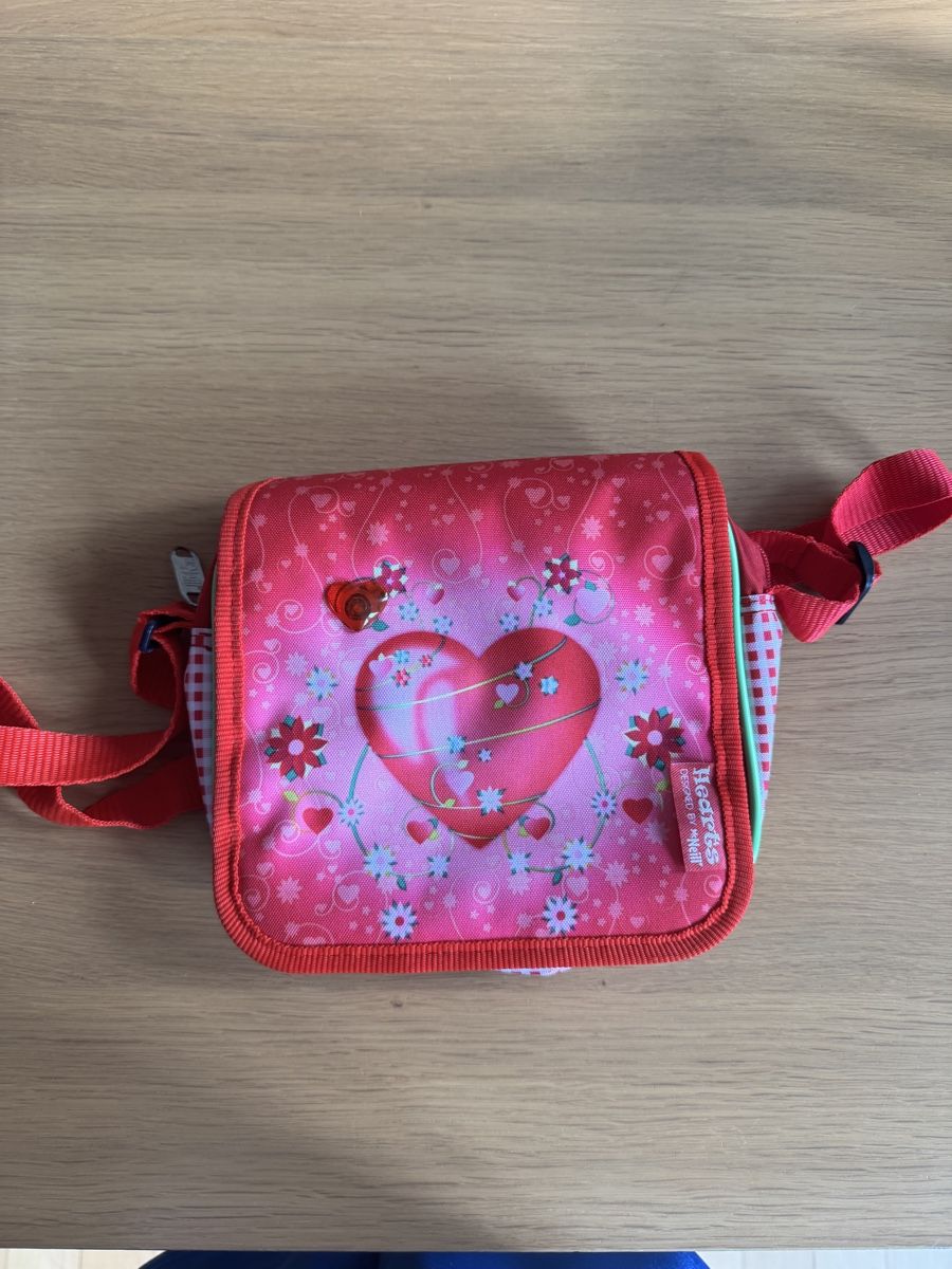 Kindertaschen: Kinder Tasche Hearts rot Herz Design  – Neu (gemäss Beschreibung) aus Liestal von lea_j9xn