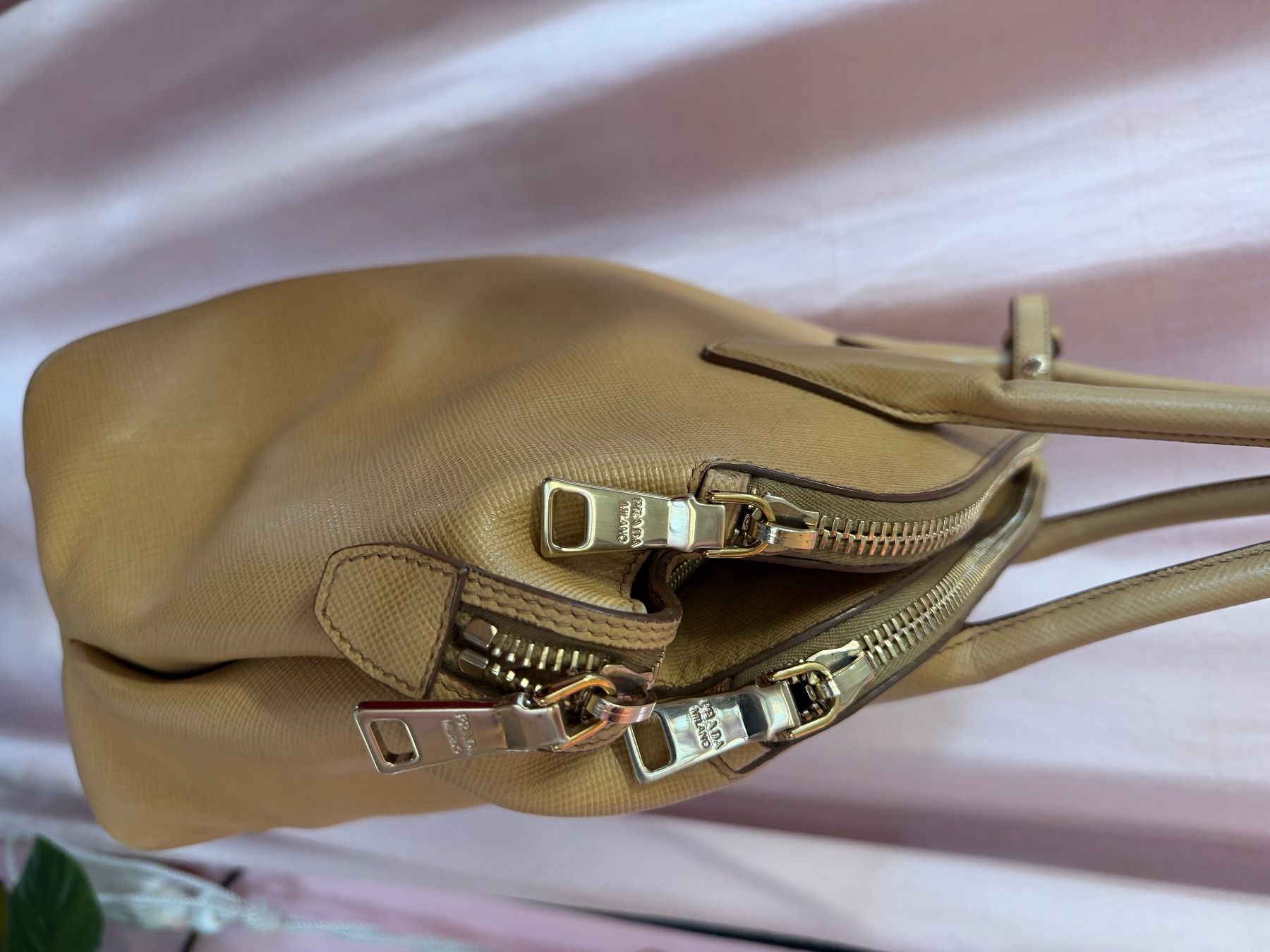 Prada Borse da donna: Prada Vitello – Usato da Zürich venduto da SecondhandZurich 1