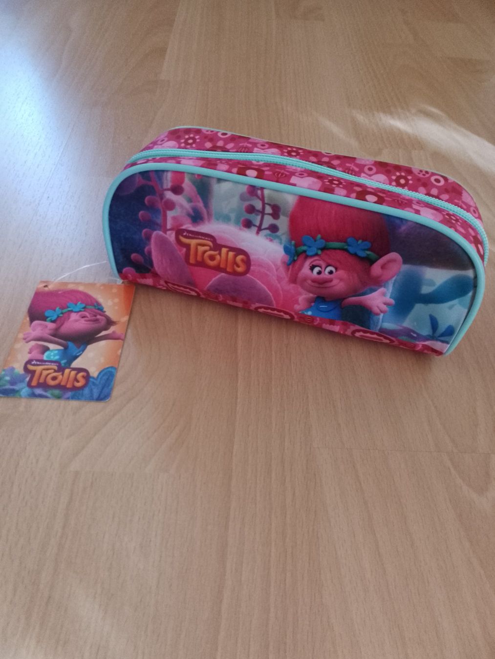 Astucci : Trousse à rayons Trolls, NEUF! – Nuovo e nell'imballaggio originale da Dombresson venduto da sev_bsb8