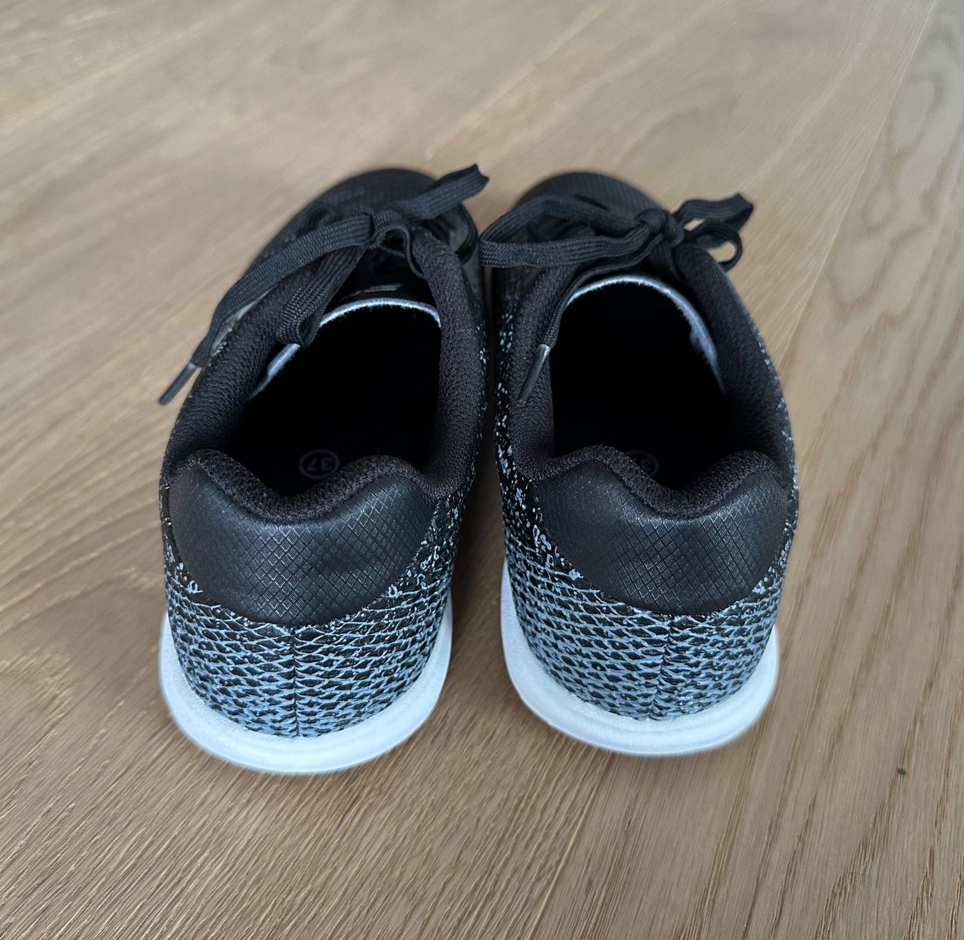 Fila Scarpe per ragazzi: Hallenschuhe Gr.37 NEU!! – Nuovo (secondo la descrizione) da Zürich venduto da Bastet6 2