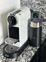 Nespresso De'Longhi CitiZ & Kaffeemaschine/ Milchschäumer