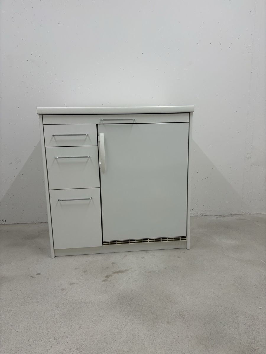 Frigoriferi: Kommode mit Kühlschrank – Usato da Dübendorf venduto da mig_frd6