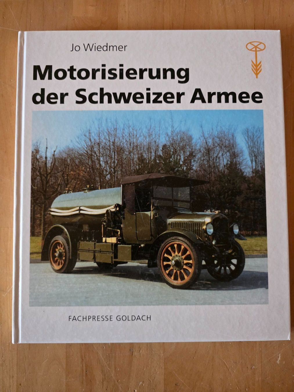 Libri: Buch : Motorisierung der Schweizer Armee    /   147 Seiten – Usato da Obermumpf venduto da oiskypoisky